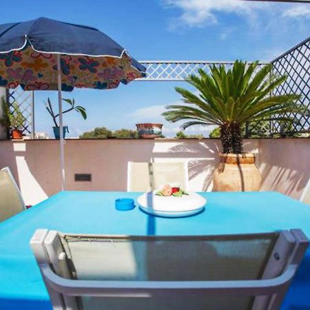Camera Con Terrazza E Vista Su Villa Malfitano Palermo Exterior photo
